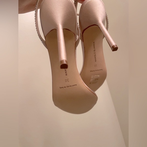 *NWT* Manolo Blahnik Crystal nude satin sandals - Picture 7 of 7